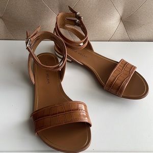 Antonio Melani flat sandals with multi straps around the ankles